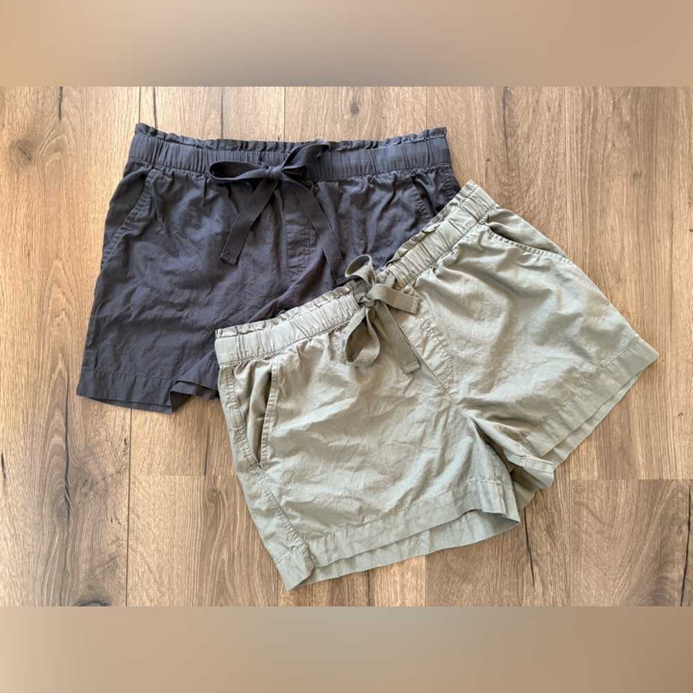 Loft Two Lightweight Elastic Tie Waist Shorts Gray/Green Size Medium